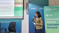 Titaningtyas, Senior Associate Green Finance di Global Green Growth Institute (GGGI) Indonesia dalam workshop FPCI Indonesian Climate Journalist Network (ICJN). (Liputan6.com/Tanti Yulianingsih)