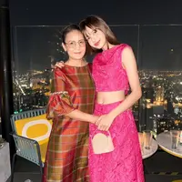 Lisa Blackpink Rayakan Tahun Baru Bersama Keluarga di Thailand. [@chitthipbruschweiler]