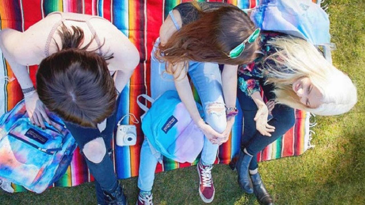 Karya Seni Mural Jadi Kampanye Promosi Sebuah Merek Backpack