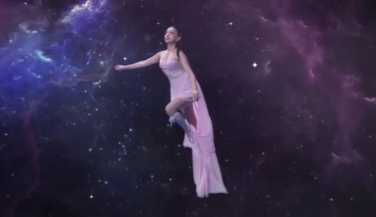 Visual yang disuguhkan Naura sebanding dengan lagunya yang asyik untuk dinikmati. [YouTube Trinity Optima Production]