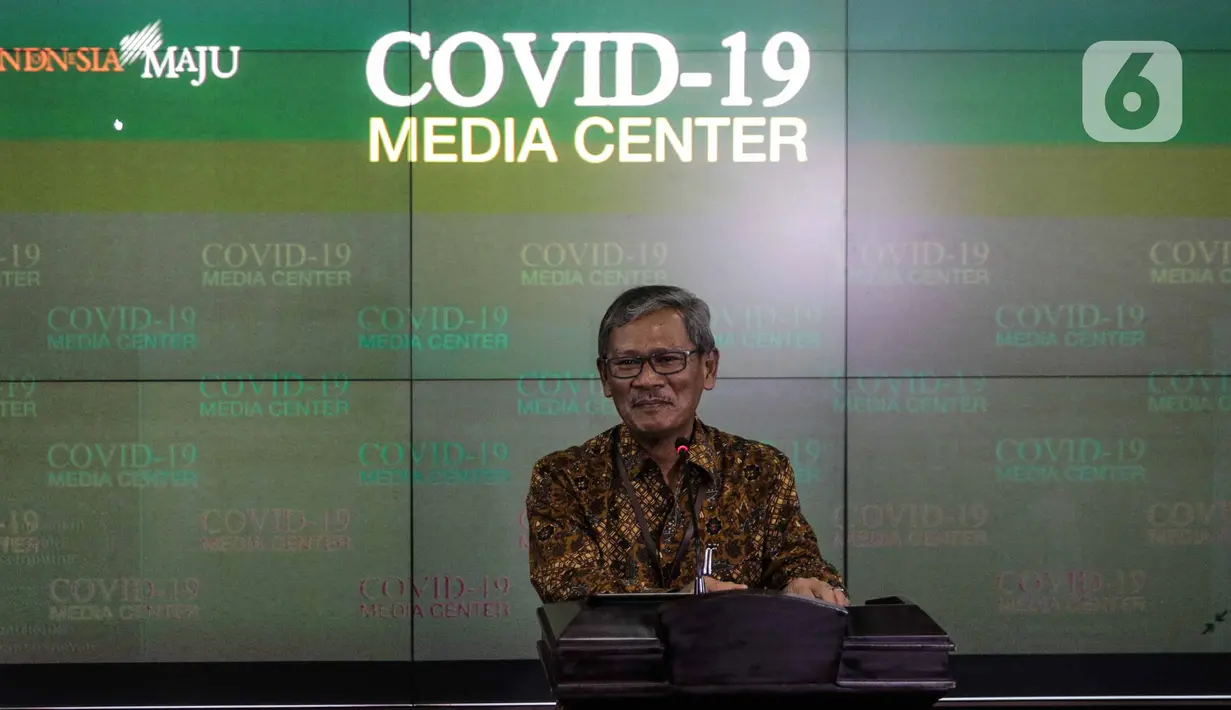 Juru bicara pemerintah untuk penanganan virus corona, Achmad Yurianto memberikan keterangan di Kantor Staf Presiden, Komplek Istana Negara, Jakarta, Kamis (5/3/2020). Keterangan terkait isu virus corona serta mengantisipasi informasi hoaks tentang virus tersebut. (Liputan6.com/Faizal Fanani)