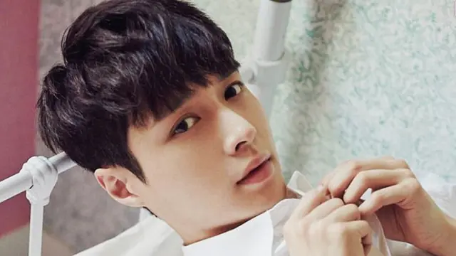 [Bintang] Kerap Diganggu Haters, Lay EXO Ambil Langkah Tegas