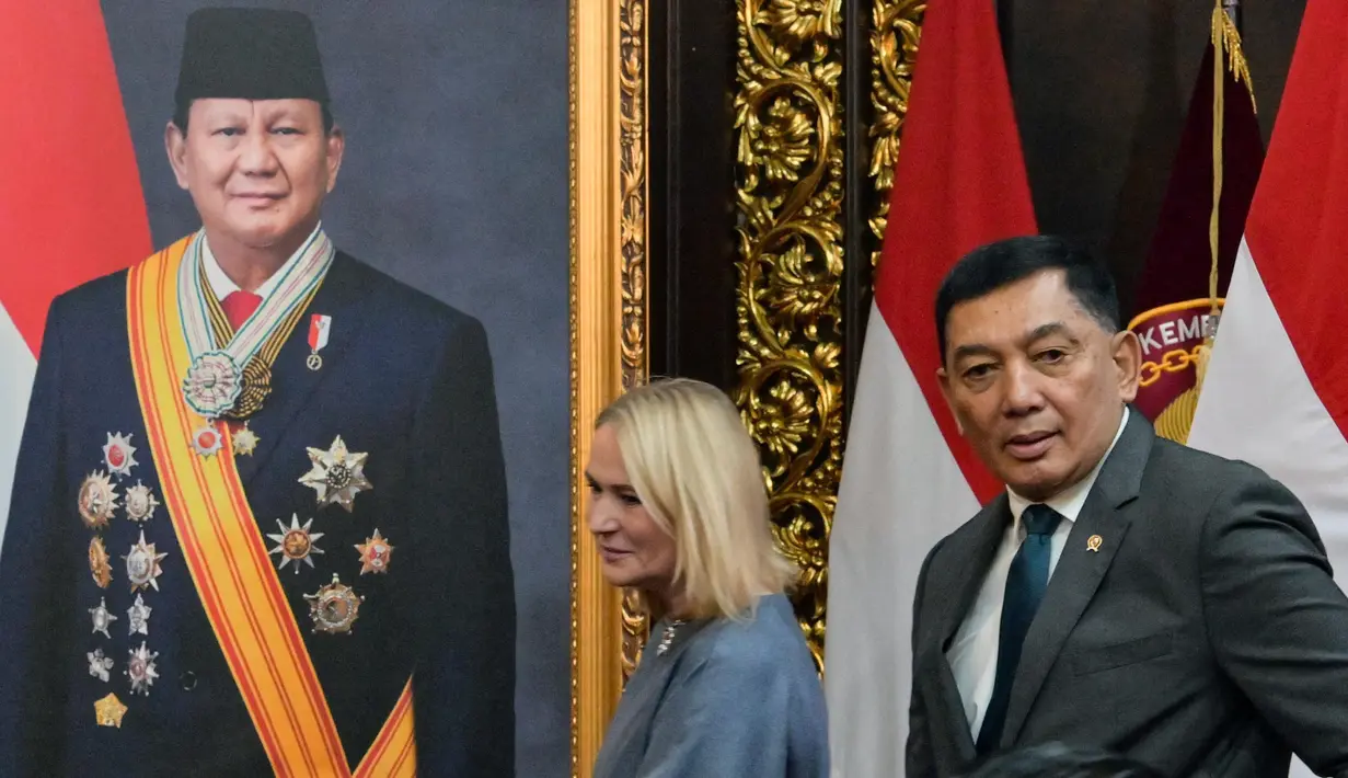 Usai upacara penyambutan, kedua Menteri Pertahanan tersebut melakukan pertemuan bilateral. (BAY ISMOYO/AFP)