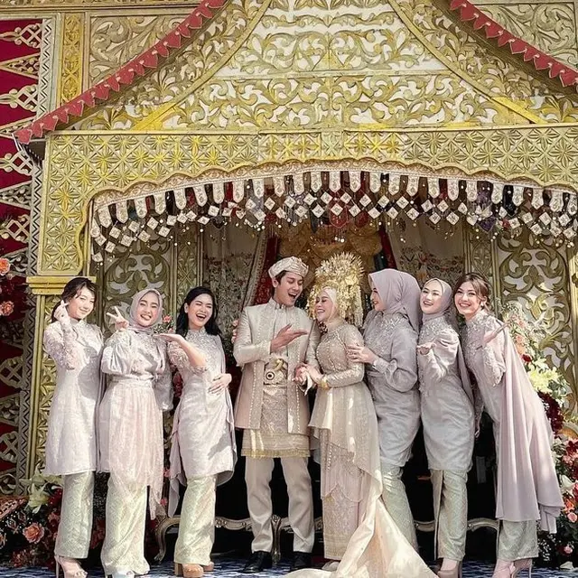 6 Potret Selebriti yang Hadiri Ngunduh Mantu Lesty-Billar, Ada Ridwan Kamil