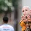 Reaksi kecewa pemain Bhayangkara FC, Radja Nainggolan saat menghadapi PSS Sleman pada laga pekan ke-25 BRI Liga 1 2023/2024 di Stadion PTIK, Jakarta Selatan, Kamis (22/2/2024). (Bola.com/Bagaskara Lazuardi)