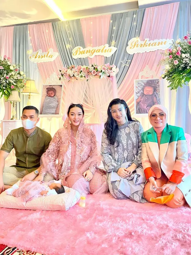 7 Momen Akikah Baby Arsila Anak Zaskia Gotik, Elegan dan Bernuansa Pink