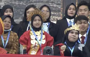 Guyonan Prabowo pada Citra Siswi Sekolah Rakyat saat Sidang Tahunan MPR