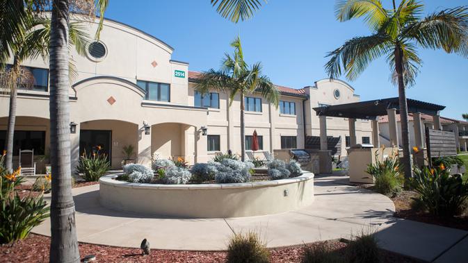 Sebuah hotel yang akan menjadi lokasi karantina virus corona di Pangkalan Udara Marinir AS Miramar di California, 2 Februari 2020. Ratusan warga Amerika yang kembali dari China akan dikarantina selama 14 hari untuk dilakukan observasi (Lance Cpl. Krysten Houk/U.S. Marine Corps via AP)