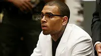 Diduga Memukuli Seorang Pria, Chris Brown Terancam Dituntut