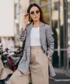 Tips Wanita Tetap Stylish Meski Punya Banyak Aktivitas Setiap Hari Tanpa Ribet. (senivpetro/Magnific)