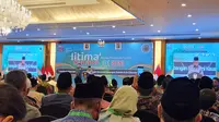 Wakil Presiden Ma'ruf Amin dalam Ijtima' Sanawi Dewan Pengawas Syariah ke-19, di Hotel Grand Sahid Jakarta, Jumat (13/10/2023) - (Liputan6.com/Vatrischa Putri Nur Sutrisno)