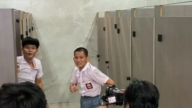 6 Potret Terbaru Bio One yang Bikin Kaget, Tampil Bak Kakek-Kakek