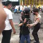 Polisi amankan sejumlah demonstran di Bulukumba (Liputan6.com/Fauzan)