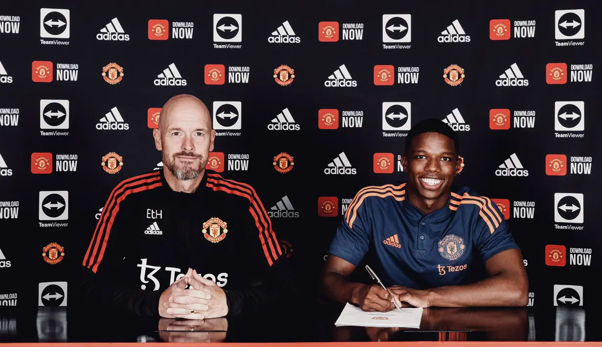 MU merogoh kocek 15 juta euro dengan biaya tambahan 2 juta euro untuk Tyrell Malacia. (Twitter Manchester United)