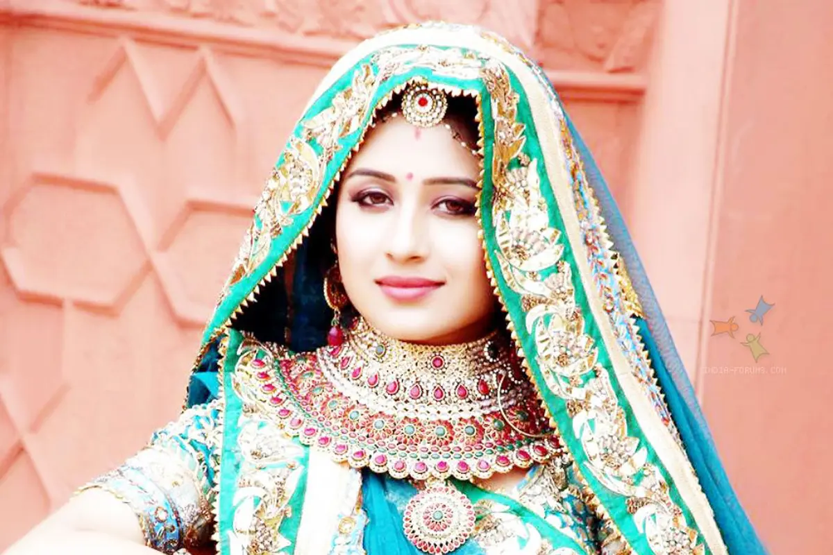 Paridhi Sharma dan Lavina Tandon