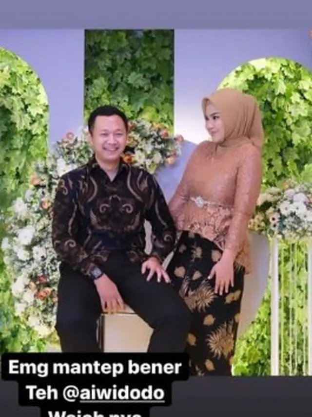 5 Potret Lamaran Rosa Meldianti Keponakan Dewi Perssik, Pancarkan Kebahagiaan