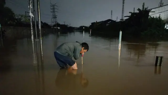 Hujan lebat yang terjadi sejak Rabu siang hingga malam membuat beberapa titik di Kota Semarang kebanjiran termasuk  Stasiun Semarang Tawang. Sejumlah perjalanan kereta terganggu. (Dok PT KAI)