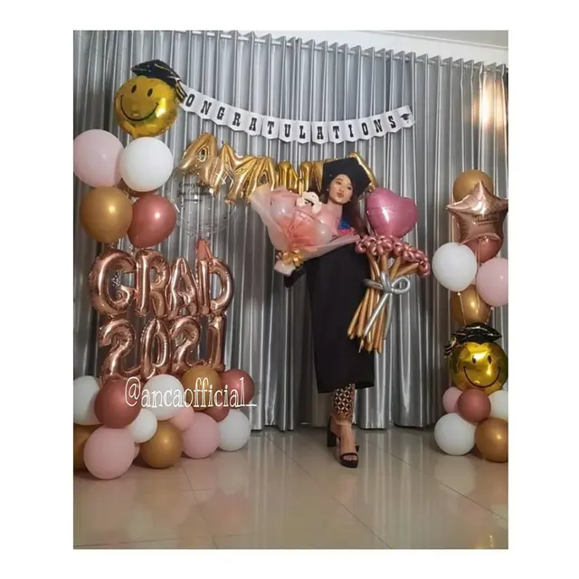 Amanda Caesa putri Parto Patrio wisuda (Sumber: Instagram/ancaofficial_)