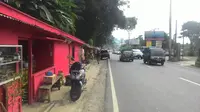PKL di Puncak Bogor, Kamis (20/10/2016). (Achmad Sudarno/Liputan6.com)