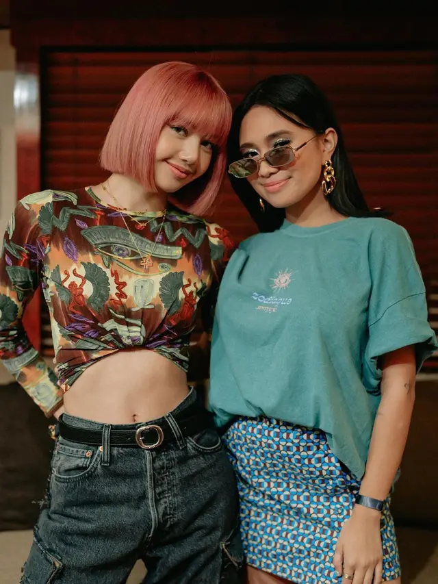 Lisa Blackpink dan Niki Zefanya. (Instagram/ nikizefanya.  Foto oleh Natt Lim/ nattografi)