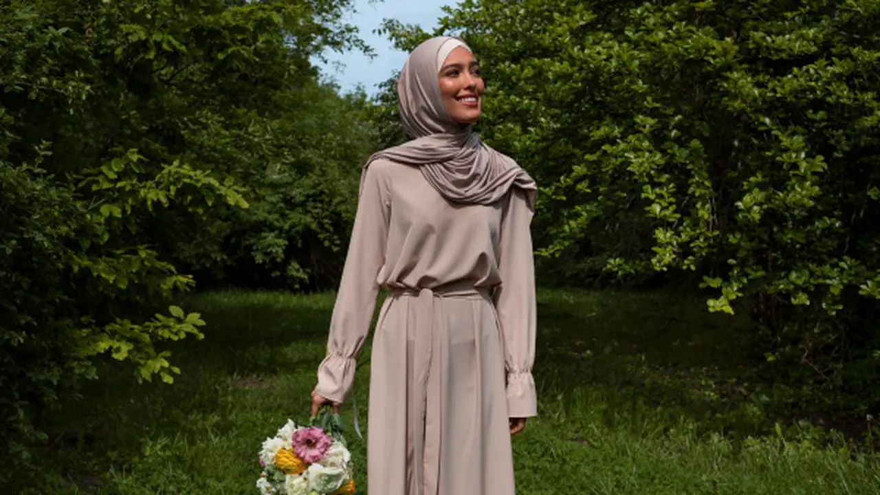 Ilustrasi Gamis Cantik (Foto: Freepik)