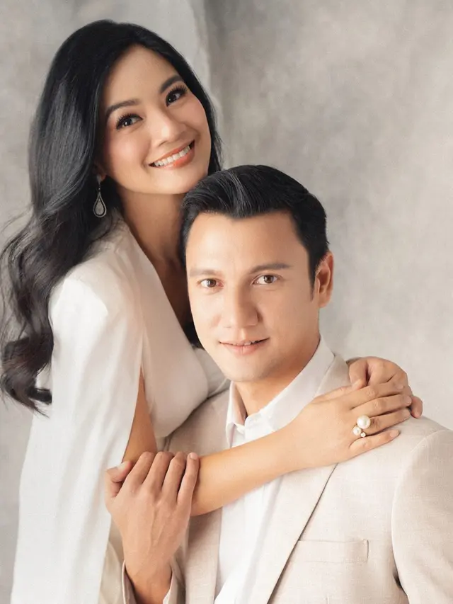 Jelang 13 Tahun Pernikahan, Ini 7 Pemotretan Titi Kamal dan Christian Sugiono