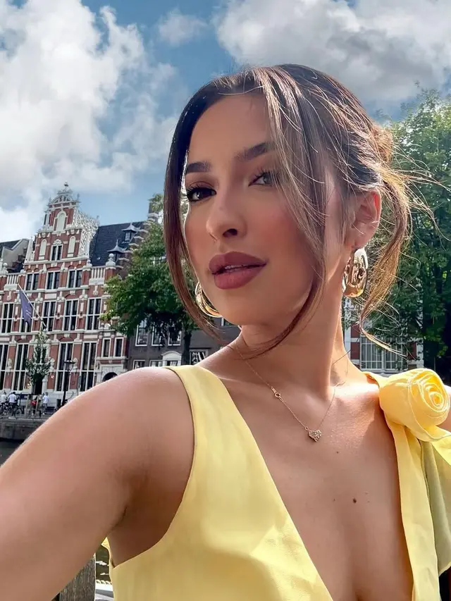 Jennifer Coppen dan Kamari liburan di Eropa. [@jennifercoppenreal20]