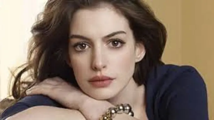 [Bintang]  Punya Anak, Anne Hathaway Nikmati Peran Sebagai Ibu