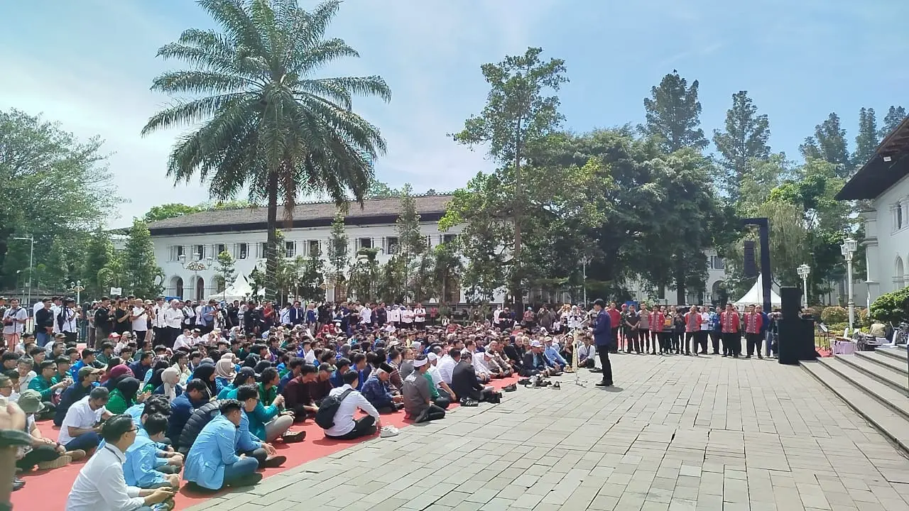 Dialog Mimbar Mahasiswa di Gedung Sate, Kota Bandung, yang diikuti Forkompimda Jawa Barat