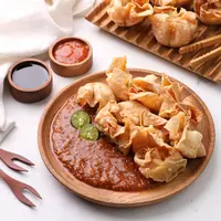 Ilustrasi batagor khas Bandung/copyrightshutterstock/Ricky_herawan