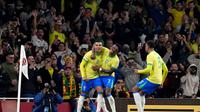 Selebrasi&nbsp;Casemiro dkk. dalam laga persahabatan internasional antara Brasil vs Senegal, Sabtu (15/11/2025). (John Walton/PA via AP)