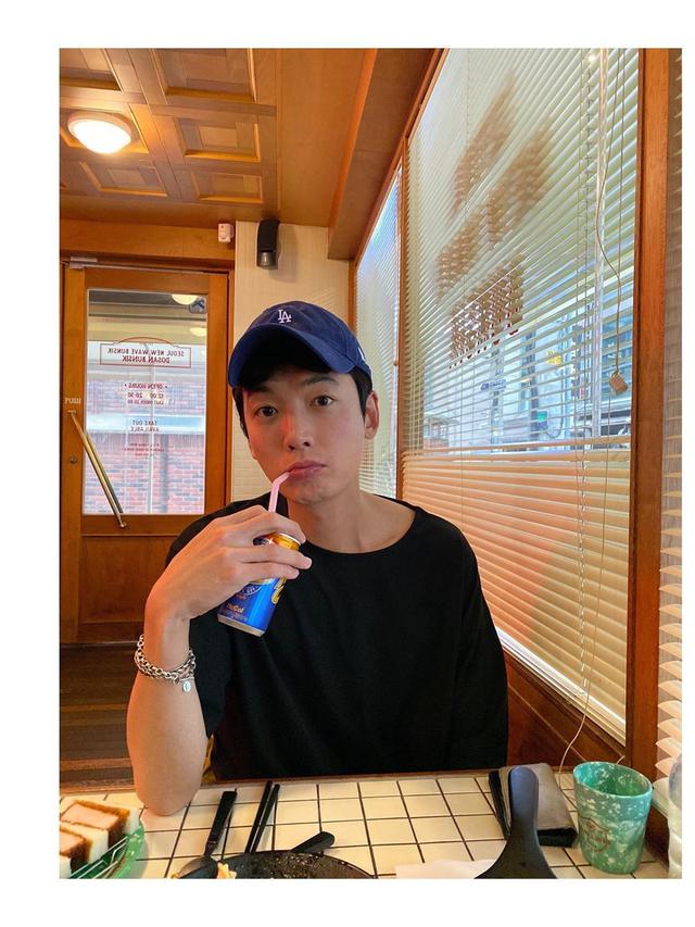 Jung Kyung Ho (Instagram/ jstar_allallj)