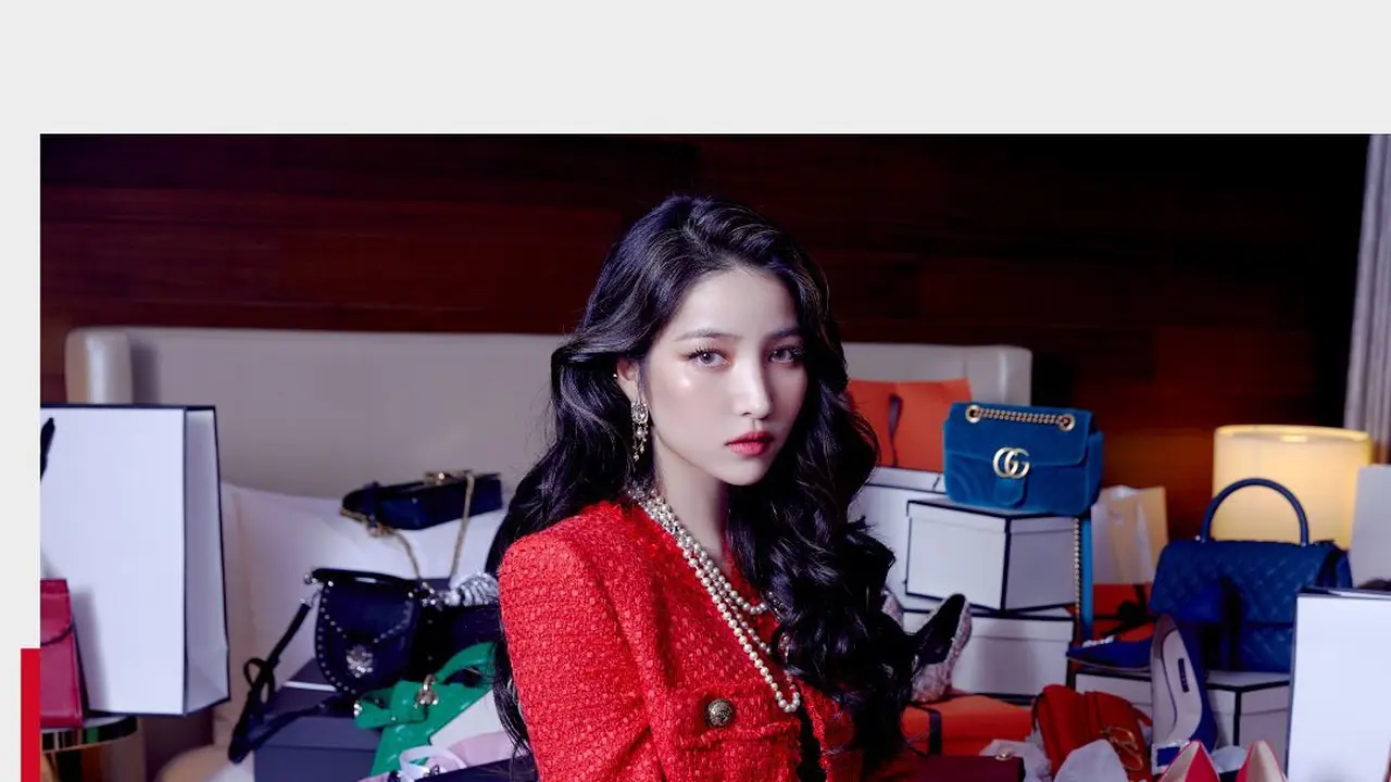 Sowon GFriend. (Source Music via Instagram/ gfriendofficial)