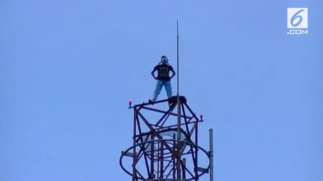 VIDEO: Sering Dianiaya, Anjar Panjat Tiang Tower 42 Meter