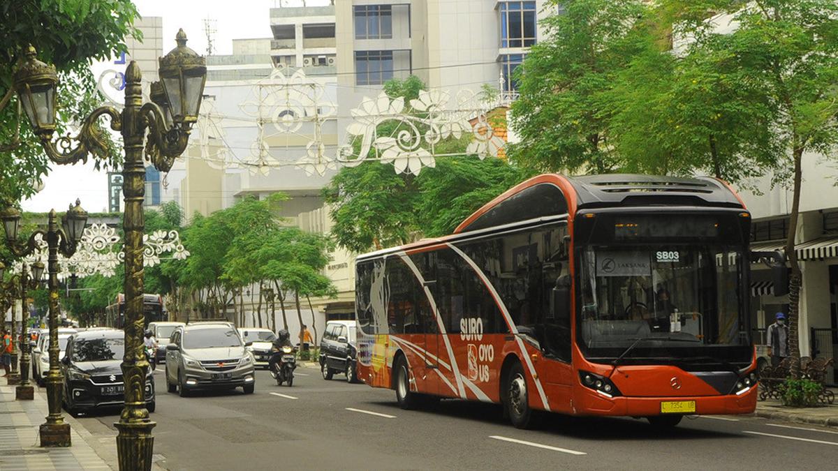Spectators are prohibited from parking at GBT, Surabaya Transport Agency prepares 110 shuttles for 2023 U-17 World Cup