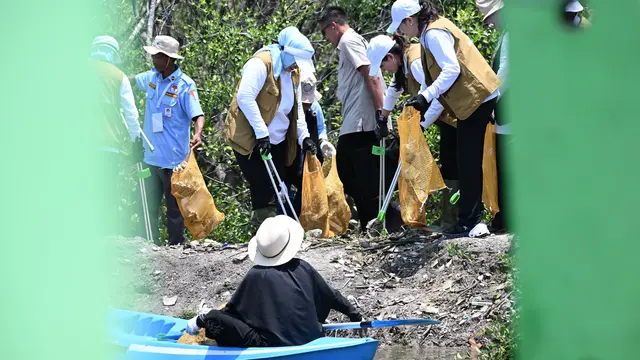 Aksi Bersih Mangrove Serentak di 8 Kota, Fatma Gus Ipul: Upaya Nyata untuk Tingkatkan Kesejahteraan Sosial