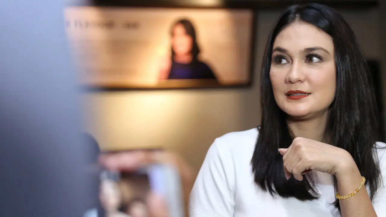 [Bintang] Luna Maya