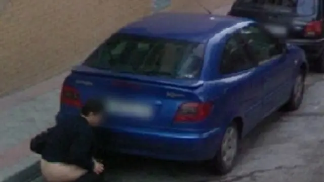 Orang kencing (Google Maps)