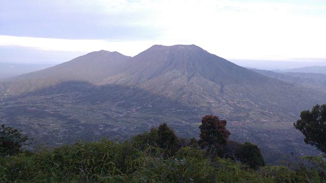  Gunung  Marapi Waspada Lebih dari 500 Ribu Masker 