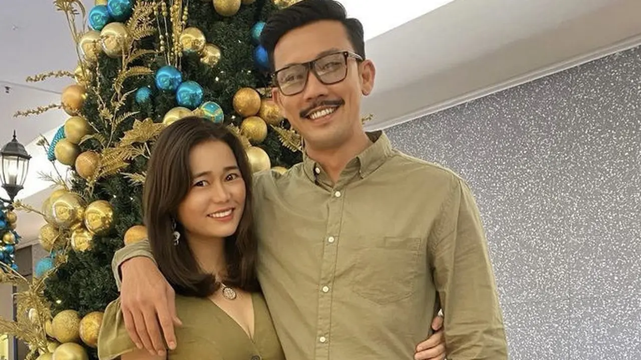Penampilan Serasi Denny Sumargo dan Istrinya, Olivia Allan