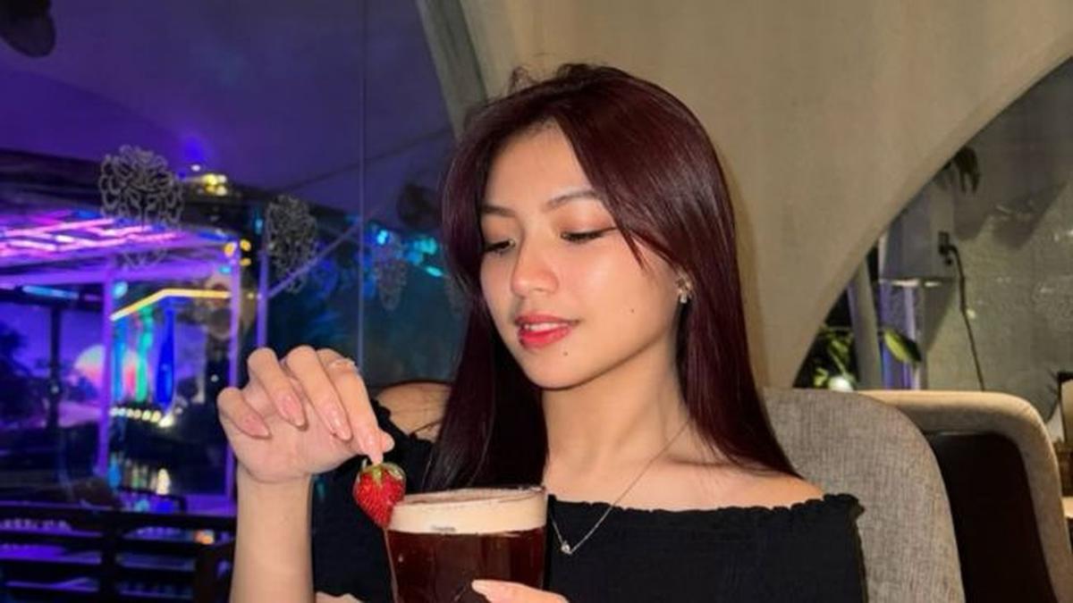 4 Potret Terbaru Shania Gracia JKT48 yang Makin Bersinar, Pamer Pesona Kenakan Outfit Kasual