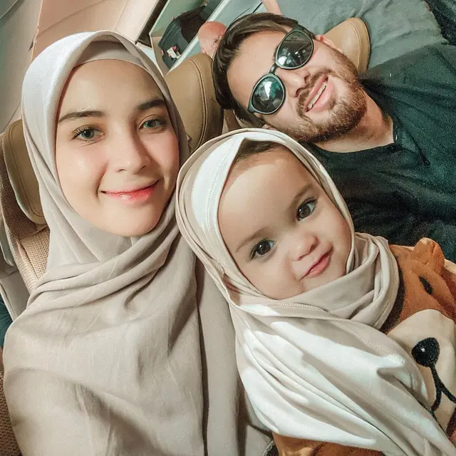 Bak Boneka, Ini 6 Potret Gemas Shireen Amira Anak Irvan Farhad