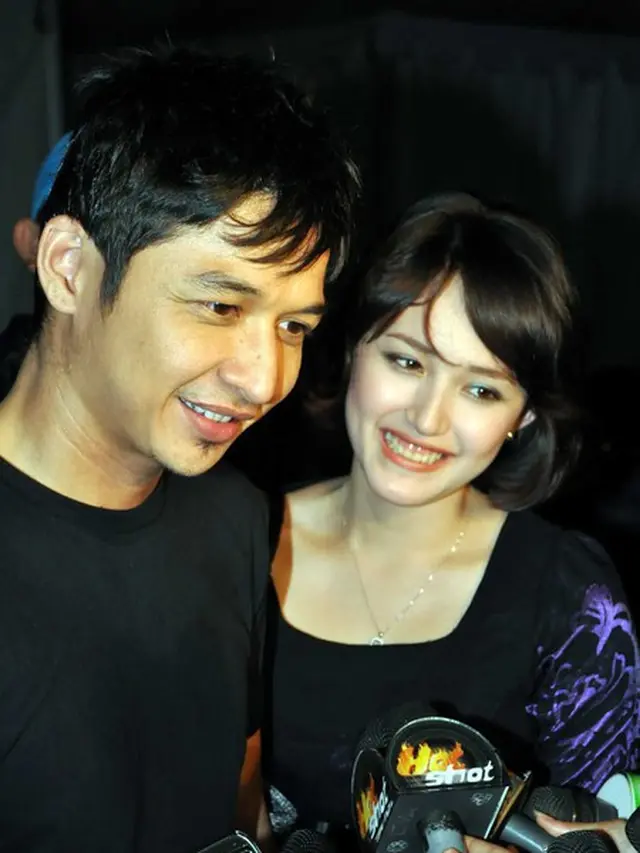 5 Foto Jadul Adelia Pasha saat Jadi Pramugari, Curi Perhatian