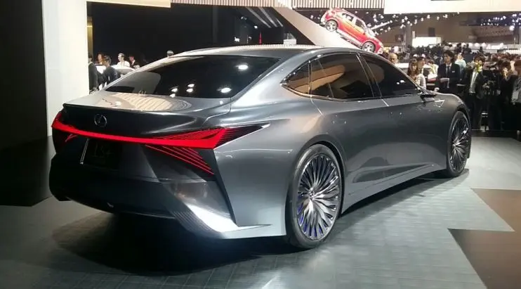 Buritan Lexus LS+ Concept nampak menggoda dengan lampu LED. (Sigit/Liputan6.com)