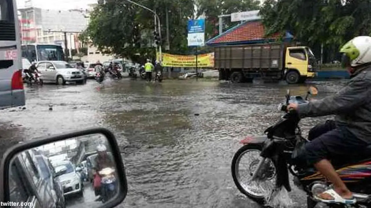 banjir-rob140212a.jpg