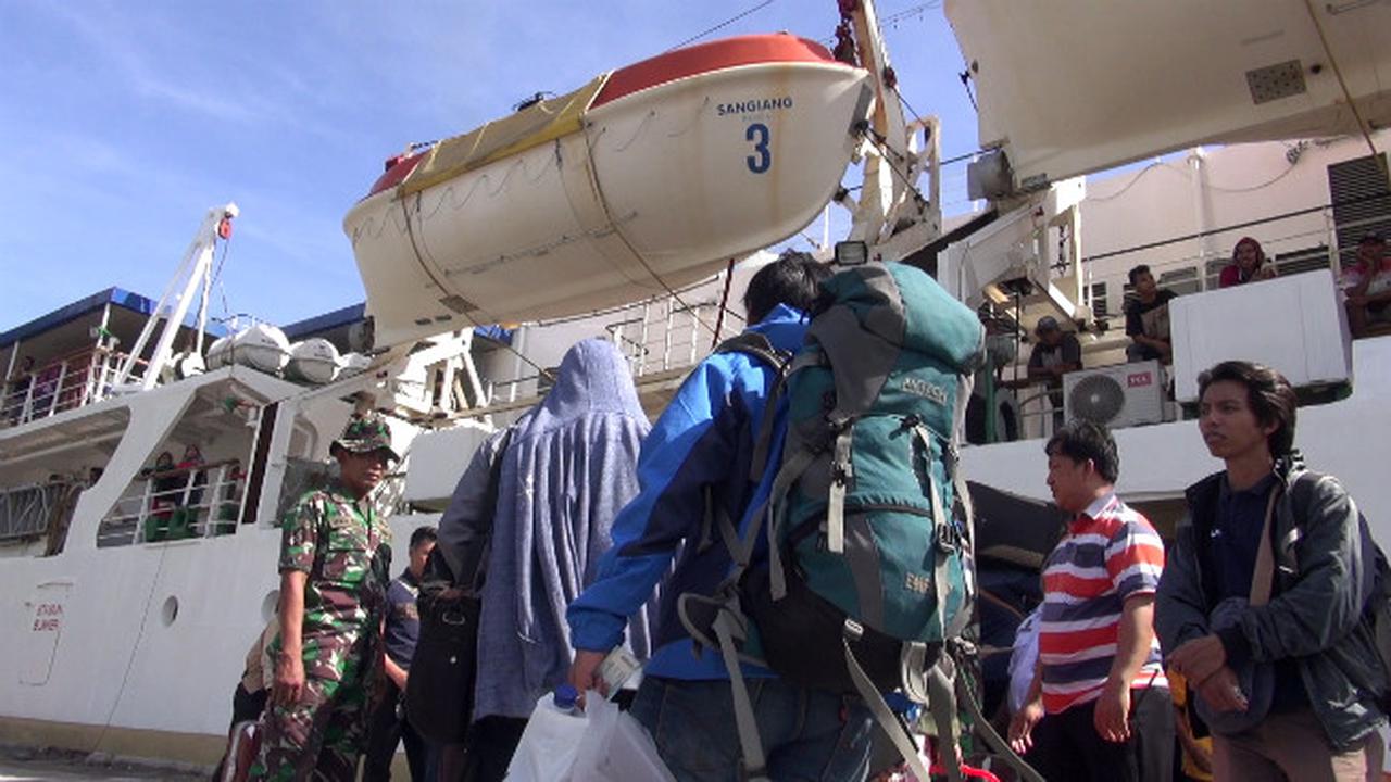 Tiket Pesawat Mahal, Pemudik Kapal di Gorontalo Membludak