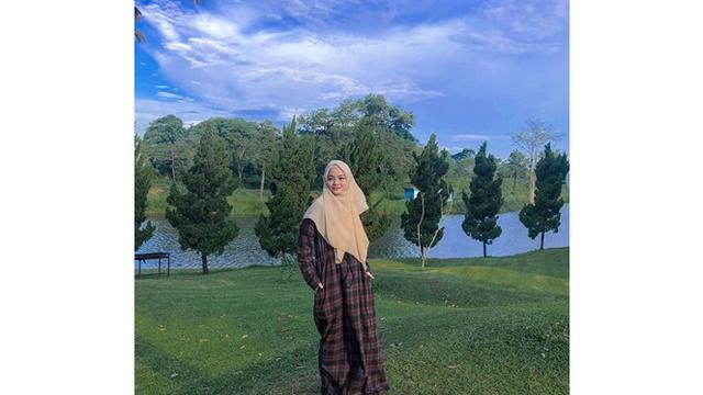 6 Pesona Puspa Ritchwary, pemeran Aisyah di Magic Tasbih