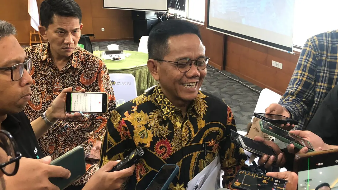 Direktur Lelang Direktorat Jenderal Kekayaan Negara (DJKN) Kementerian Keuangan Joko Prihanto, di Kantor DJKN, Jakarta Pusat, Kamis (25/1/2024). (Tira/Liputan6.com)