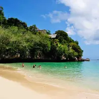 Pantai Virgin di Karangasem Bali. foto: balitourvacation.wordpress.com