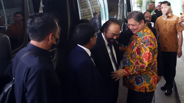 Surya Paloh ke Markas Golkar, Disambut Airlangga Hartarto